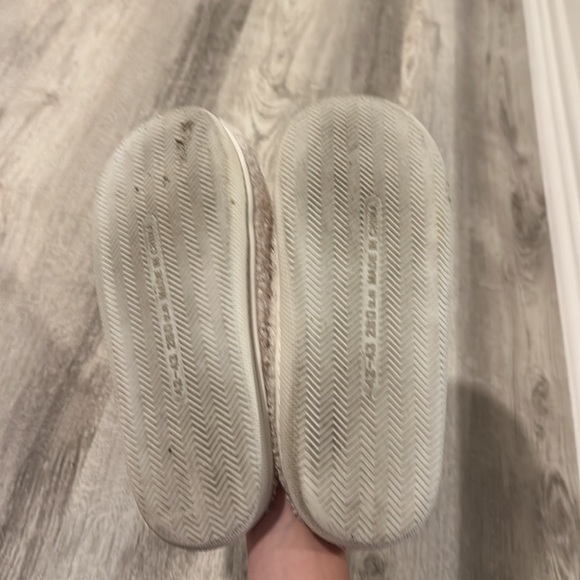slippers - Picture 4 of 4